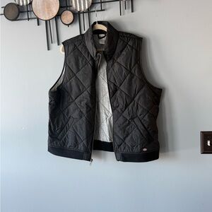 Dickies Women's Black Quilted Vest 2X NWOT